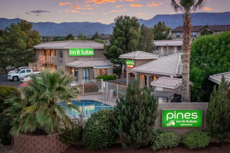 pines.inn_.and_.suites.webp